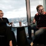 Крюкова та Шарій